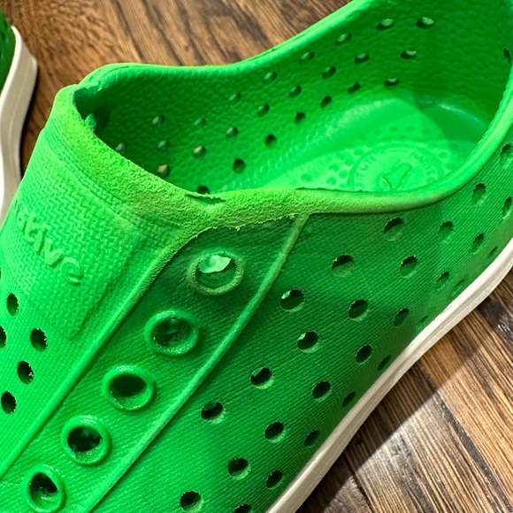 Native Shoes - Picture 4 of 4